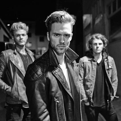 Ukrainian support for @LawsonOfficial @LawsonJoel @LawsonAndy @LawsonAdam @LawsonRyan Made by @juliet_romers9:)