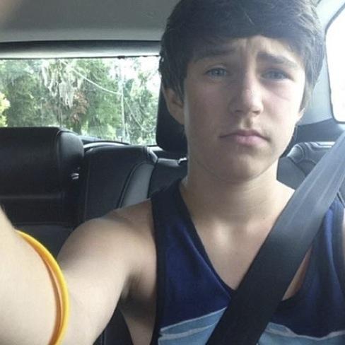 Hi i'm Justin i'm 14years old and i'm a boybelieber Kik:JustinTBD ☀ Gamer Music https://t.co/SGuGXKeFLb
