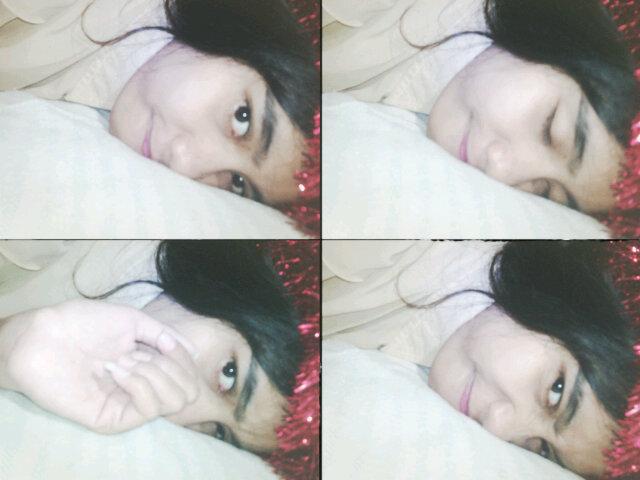 Follow aja dulu, nanti kita bicarakan lagi kedepannya ;) Aku sih optimis kita cocok.. *benerin sarung* | #KC #061214 17:00 {} :*