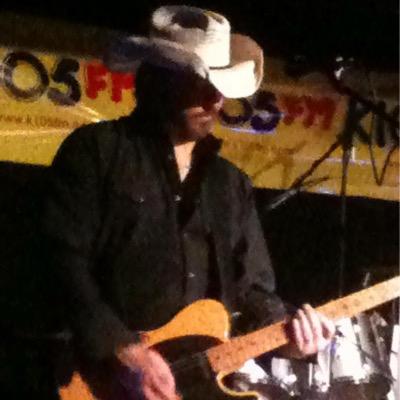 I like to play my guitar and spend time with my kids. I play in two bands, Reckon, and HYW. 1. Hit me up for pro guitar trx.