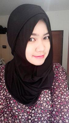 Pramugari.InsyaAllah Pengusaha muda sukses. InsyaAllah sarjana.InsyaAllah istri shalihah.InsyaAllah ibu terbaik.Manjadda Wajadda,InnAllah ma' anna♥