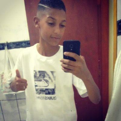 leevo  a vida noo sorriso meesmo  . passando . sufoco ✌✌