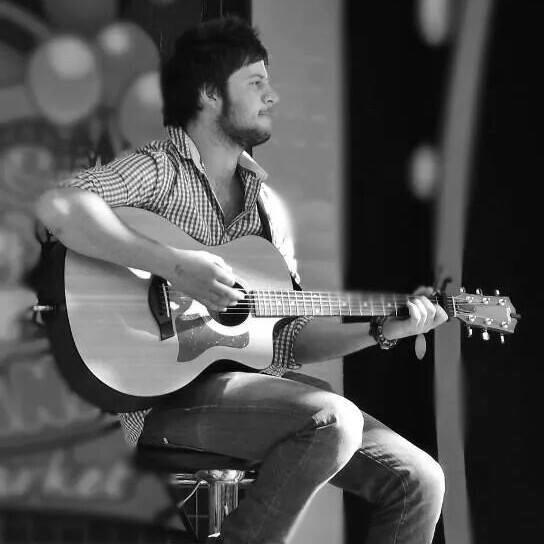 boot_reg's profile picture. Musician, arranger and composer. Lead guitarist for Rob May. Insta: @regboot
Love sport!