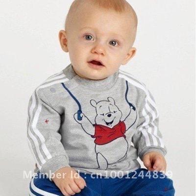 littleTyler001's profile picture. Tyler is the son of @sexyYovanna and @justinsbeat1 i just 10 moth old i like to play with my toys