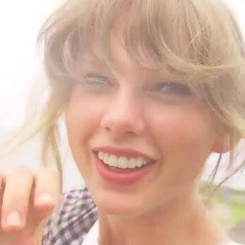 swiftie 4 years ago. My dream's go to 1989 world tour. meet TaylorSwift and talk with her.
