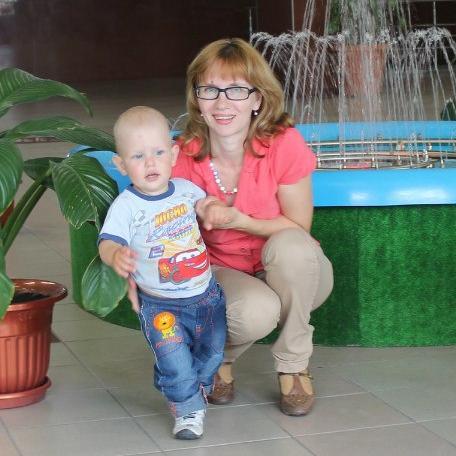 Массажист ; 2 года