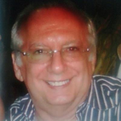 Empresario de Finca Raiz hace 50 años, ex Gobernador del Atlantico , ex Embajador de Colombia en Panama, Dirigente Gremial y Periodista en Ciernes