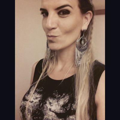 Espírito sonhador provisóriamente mamífera de telencéfalo satisfatoriamente desenvolvido. Crê na cooperação q busca fazendo contabilidade. Contadora da Coopera.