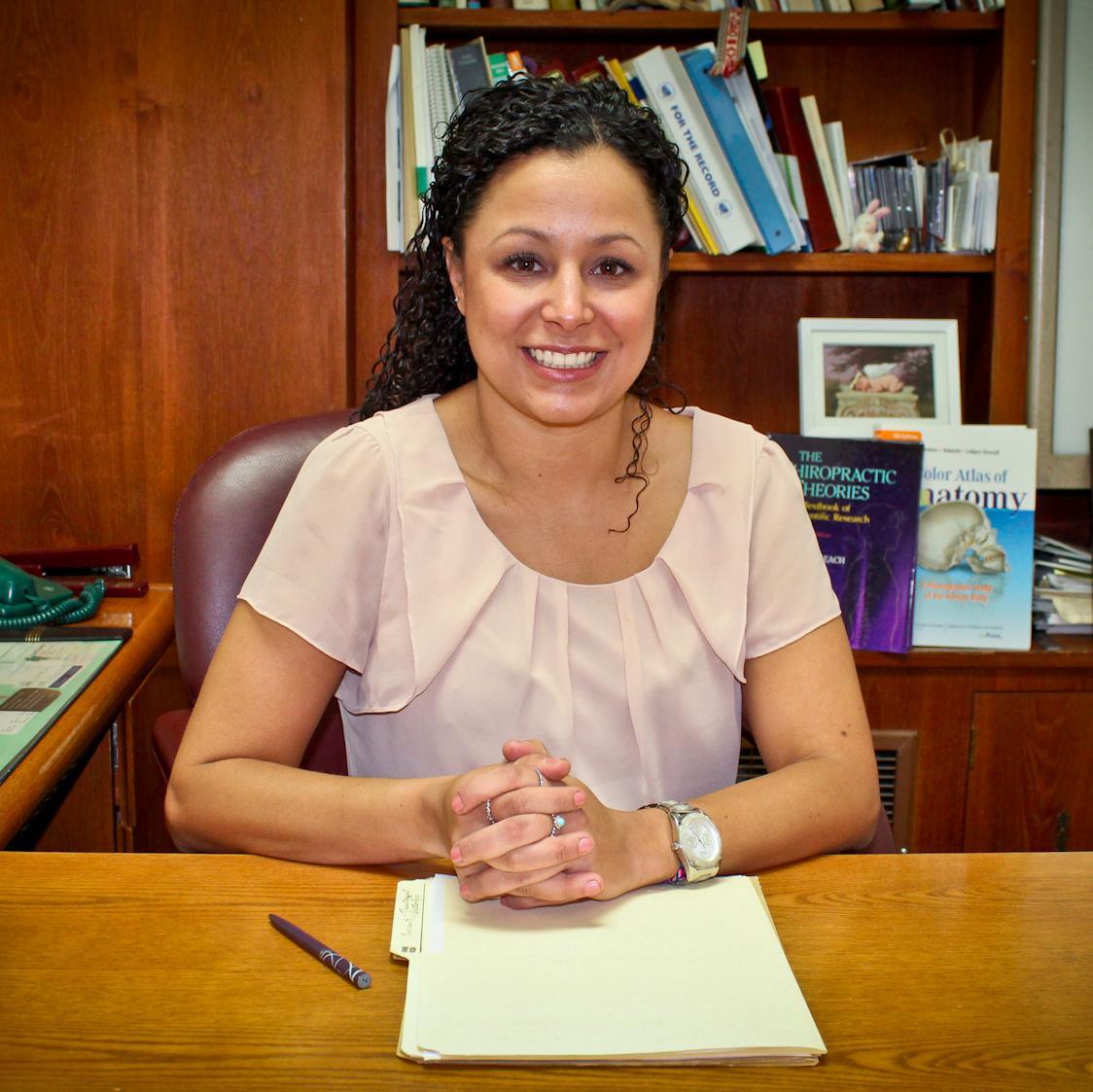 Dr. Erin Madonia is passionate about healthy and optimal living. Follow this page to keep up to date on spinal health and alignment and pain free living.