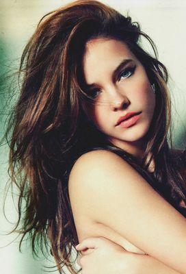 cause darling i'm a nightmarre dressed like a daydream.