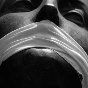 Fiumano Projects was launched in 2013, by Francesca Fiumano. The central philosophy is a commitment to supporting artists and
their creative visions.