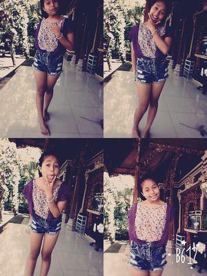 dyahari12's profile picture. 