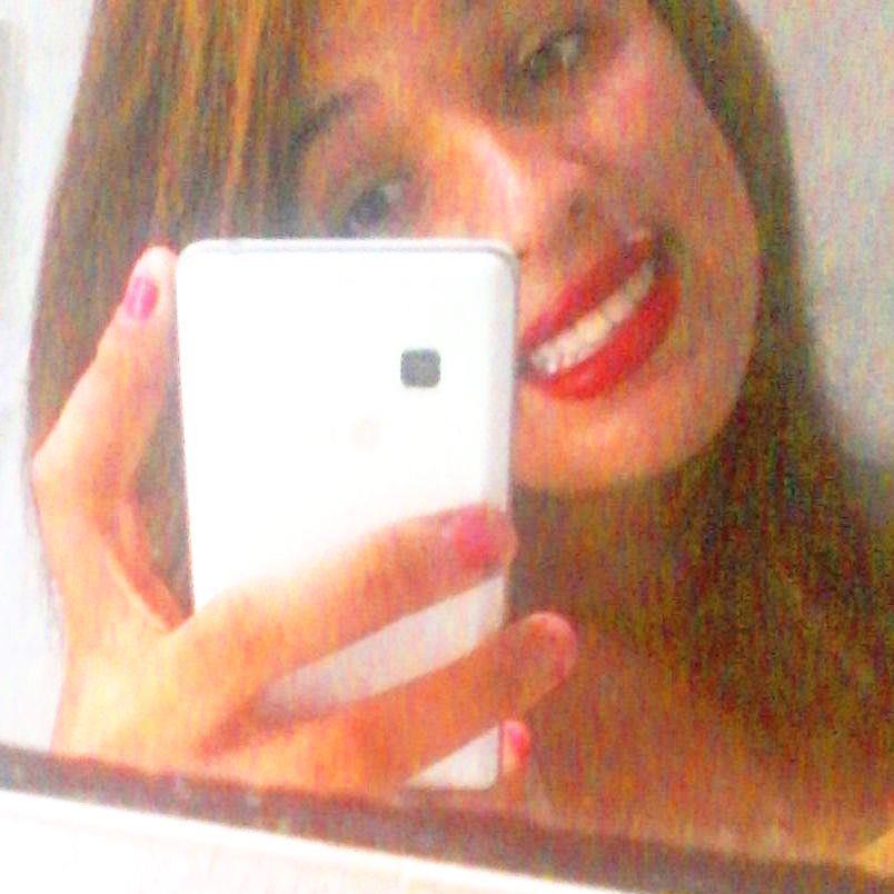 Exagerada toda vida Fã de Clarice Corrêa.amo dormir exageradamente brincalhona & Extrovertida..Corinthiana com Orgulho!
facebook:https:laismendona22@yahoo.com