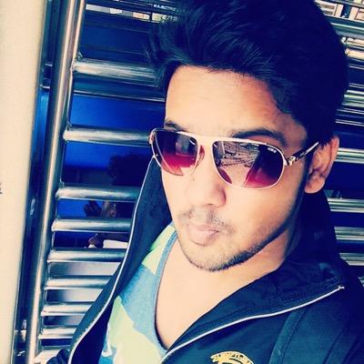 Fitness Freak, #F1 lover, Wandering Dreamer, Gym, Mad, Healthy, Occasional Nerd | Living Life, 24 Frames a Second. |