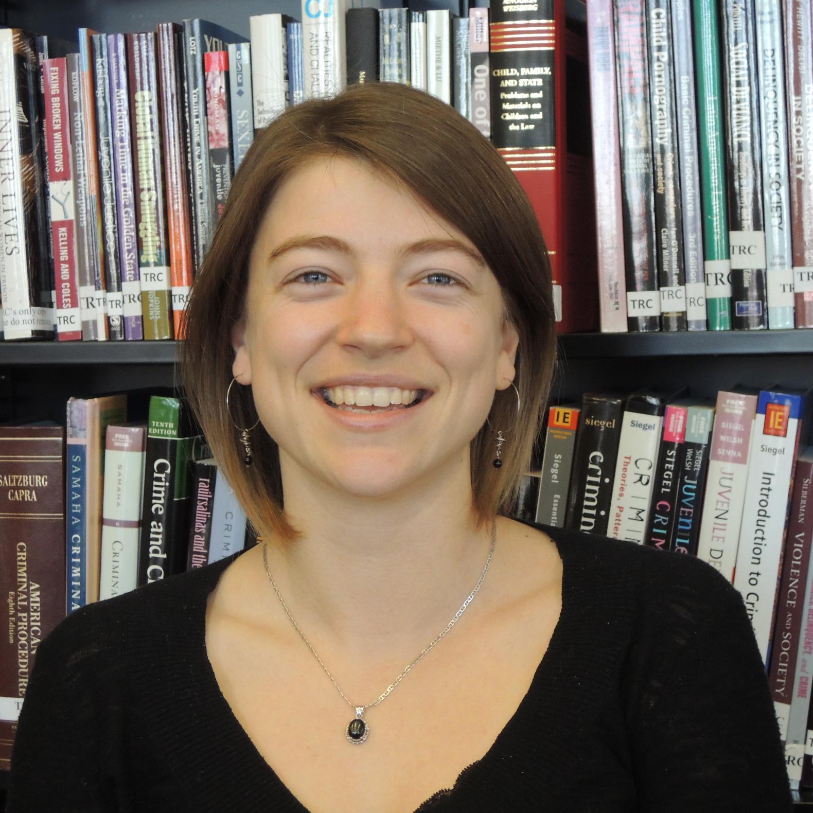 Visiting @Macalester, Ph.D. candidate @UMNSociology, qualitative researcher. I teach on childhood, consumerism, disability, & politics of food.