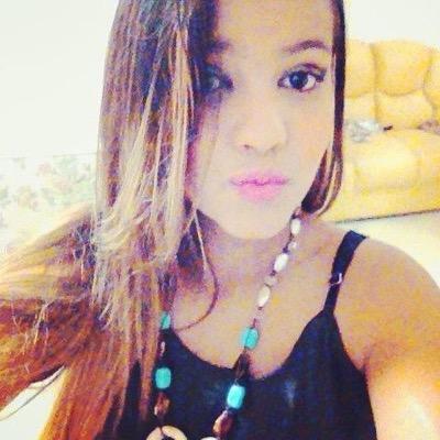 → Euu queroo.
Euu PossO.
Euu coonsiigO ←
●๋• Siimplees αssiim ~
Twittando até o fim! ;p
