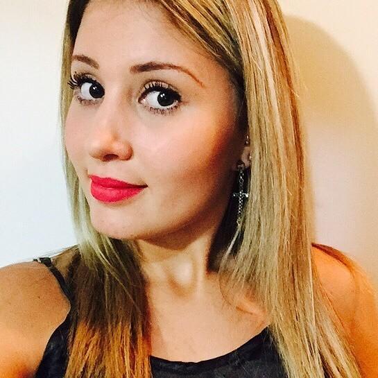 Da vida nada se leva, e quando vai deixar pros outros.