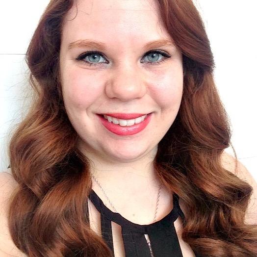 20 year old Book Blogger - Lover of beautiful words and reader of many books.