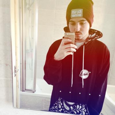 18, Musician, England Instagram: harryiod Snapchat: harryiod