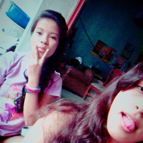 LoorKarolina's profile picture. nO ṧoMoṧ nAdA pEяO
hAy aLgO♥