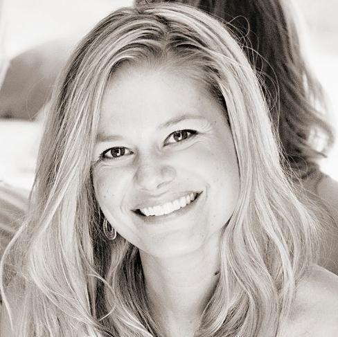 eCommerce & digital strategist for lifestyle brands.