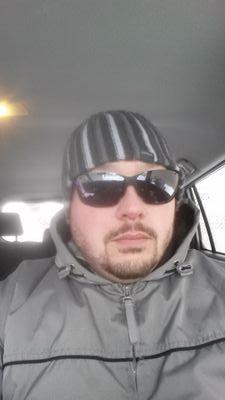 beny33's profile picture. Homme parfois de cro-magnon parfois rose mais je reste toujours moi-meme