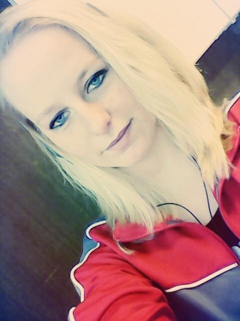 Arinaa_nobody's profile picture. Happy with my boy 3