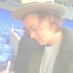 hii please follow @uanblazerboy ily