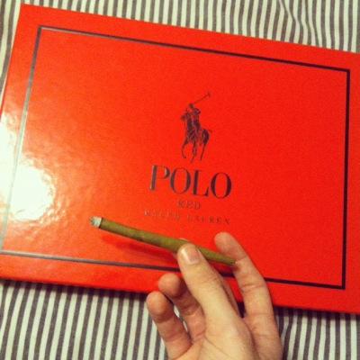 Chill guy here. I tweet a lot of lyrics. I smoke MaryJane and induldge in Psychedlics. Friendly vibes only~