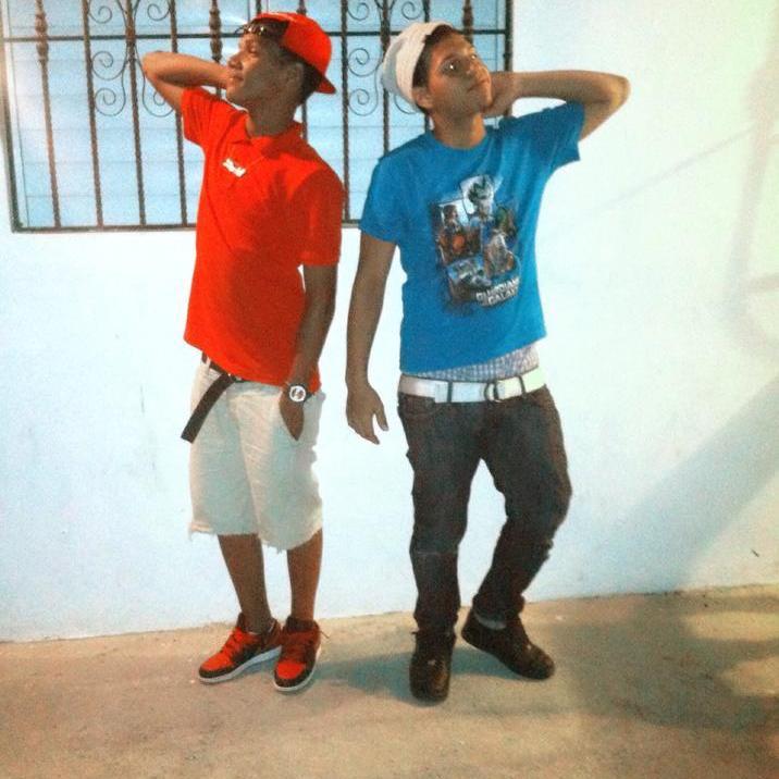 BlankiiToh NiiKee ( Mii Flow Es Unico & A Tu Novia Le Gusta :p ) FT Edinson Pretty :* Soltero Para Tii