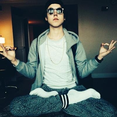I genuinely adore Matthew Espinosa he such a down to earth person he's funny and SEXY ❤️ ✨NASH GRIER FOLLOWED ME✨            WAITING FOR MATT