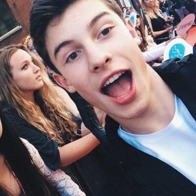 I don't use this account anymore my other account is @wifimemendes :) || literally shawn on vine