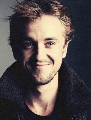 Soy Malfoy el rubio más sexy del mundo,enamorado hasta las trancas de @HermioneGxR