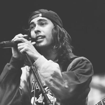 ▪️Secret Account▪️ Music Keeps me Breathing - Pierce the Veil, Sleeping w/ Sirens, black veil brides and many more