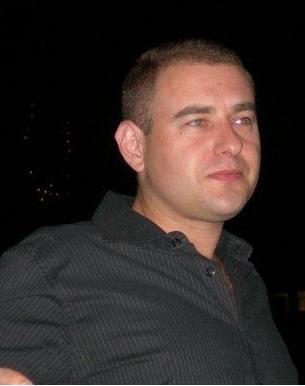 Israeli, South African. American. New Yorker. work-life-family focused. CX/CCTR/Applications/CRM