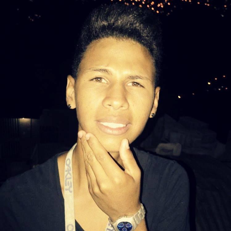 HarlemRead's profile picture. 20 amante de la naturaleza escritor del graffiti tsu en adm de aduanas #Ama lo que haces has lo que amas amante de la verdad