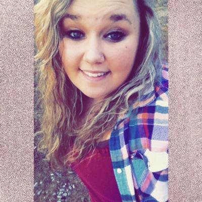 1️⃣7️⃣. CGHS. softball ⚾️. IG: zee_lynn3. Snapchat: kenzie_lynn016. All things are possible if you believe mark 9:23 ✨