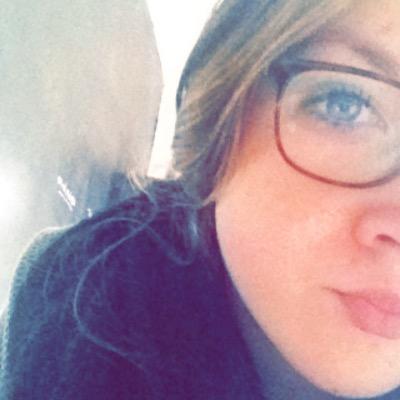 insta : Macaron Nuts | facebook : Camille Ovrd | Snap : Camille_ovrd |
tomber est permis, se relever est ordonné.  
•••••••••••••••••••••••••••••••••••••
