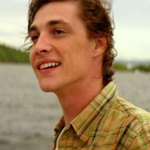 Im Dobbs I went on a Trip to a Deserted Island but it actually had some kind of virus {CabinFever~RP}