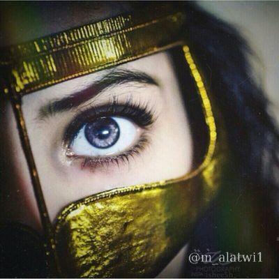 ‏.
افضل من يدافع عنك في غيابك .. اخلاقك ؛ ‏Insta:‎@meemoalatwi.