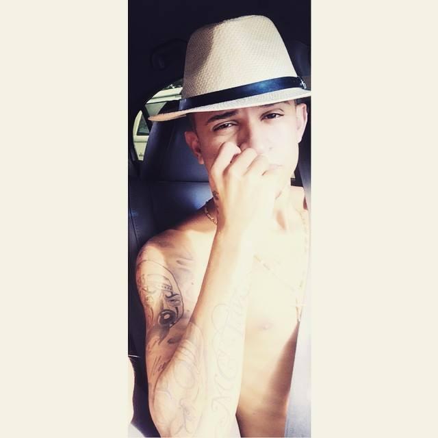Alguém: Porq ele é tão importante para vc? Fã: Porq ele me tirou um sorriso qnd ninguém mais conseguia fazer isso.