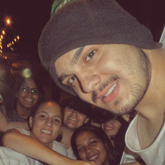 Gyn_JessicaLS's profile picture. Toquei na barriga do luan dias 23/10, um dia inesquecivel na minha vida! Obrigado Meu DEUS por realizar meu sonho de chegar perto dele,e tocar nele @luansantana