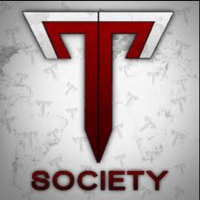 im a competitive COD player.if you want to join send me a twitter message thnx