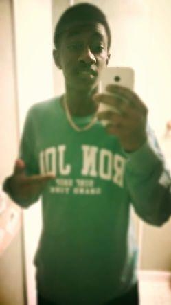 Real Niggas On Go......I Neva Fold On My nigga NLMB till I die I shine widd my nigga, Grew Up widd My Niggas, stay Flexxn Widd My Niggas Ya Feel Me ! BallIsLife
