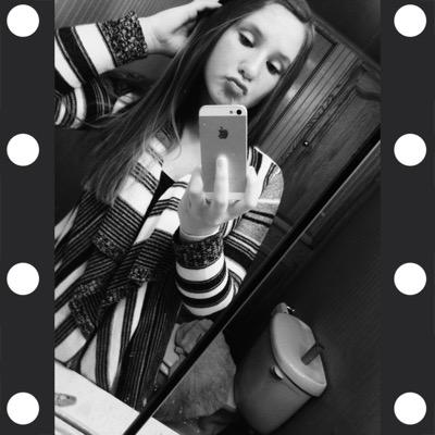 stephanie_smock's profile picture. 