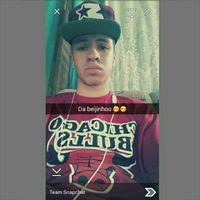 Oi, BEM VINDOS, Ao meu Twitter, tenho 15 anos, namoro e sou bem legal haha :p