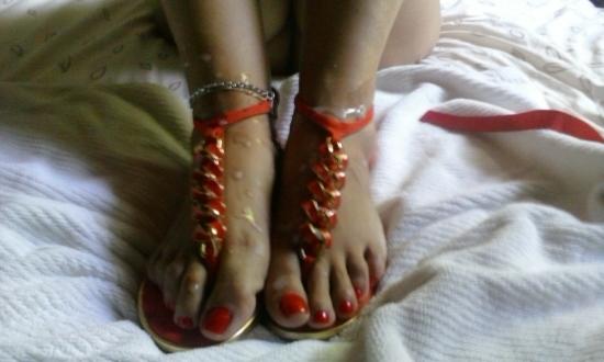 Pareja cuckold madura buscamos amigo corneador maduro con experiencia. Manejamos la cuenta ambos.