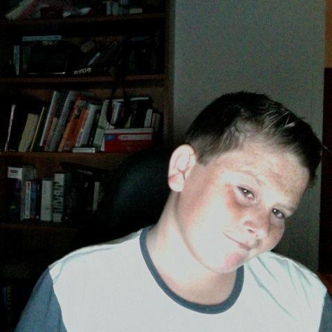 Hey Guys, Im A Xbox And Ps3 Player I Like To Trickshot And Feed Im The Age Of 13, My PSN- iReliq- Gt- Cxyleb
