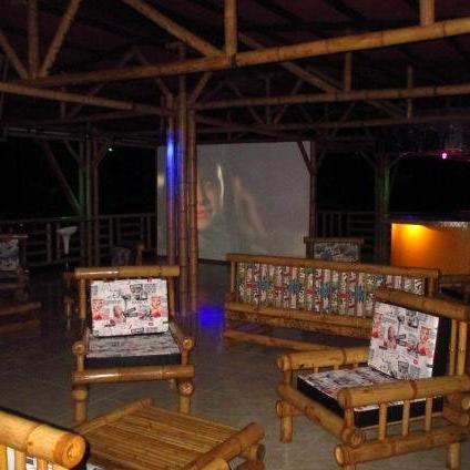 Km 1 vía la romelia-santa rosa/vereda rodeo bajo,nuestro horario de atención es de 6:00 am - 10:00 pm y fines de semana 6:00 am - 11:00 pm.