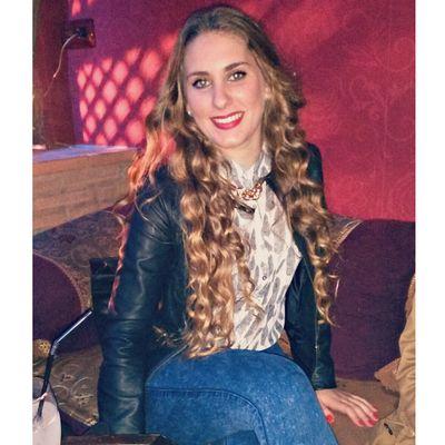 Aprecia y valora lo que tienes a tu lado, nunca sabes si algún día ya no estará ahí.